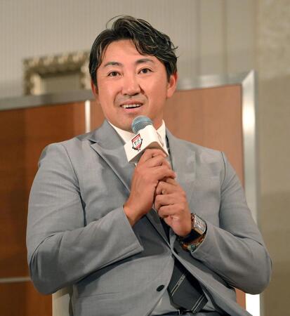 　交流戦開幕を前に、現役時代を振り返る内川聖一氏（撮影・伊藤笙子）