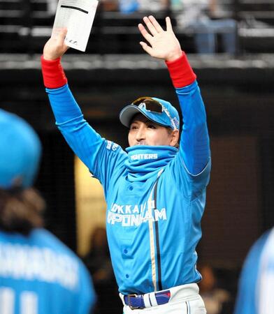 日本ハム・新庄監督　阪神・藤川監督「マネしてんのかな」