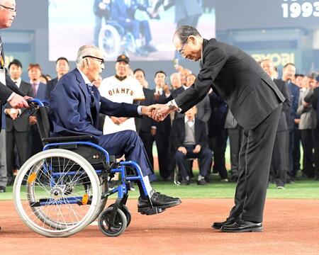 【写真複数】日本球界をけん引したＯＮ　現役時代の２ショットから日本Ｓで運命の対決　ノムさんら交えレジェンド集合も