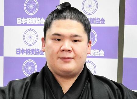 【写真】かわいすぎるやろ　サンリオグッズ手に引き揚げるオリックス・宮城