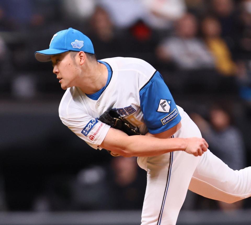 　３回、古林の緊急降板の後に登板した斎藤（撮影・中島達哉）