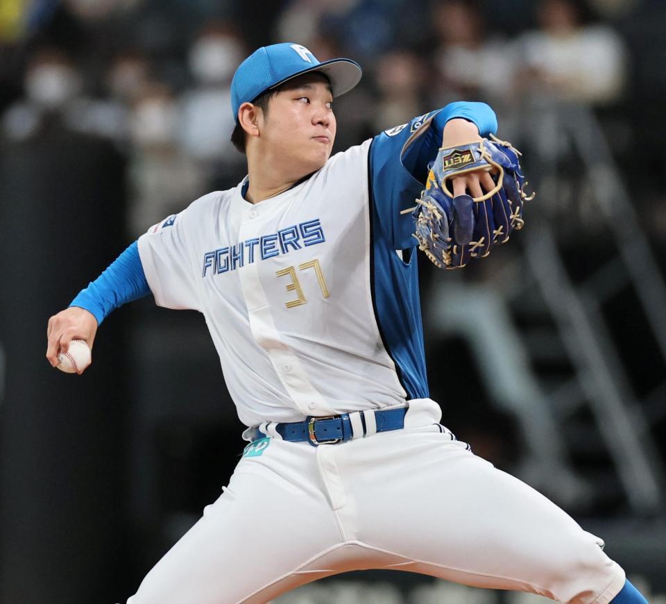 　先発し、投げ込む古林（撮影・田中太一）