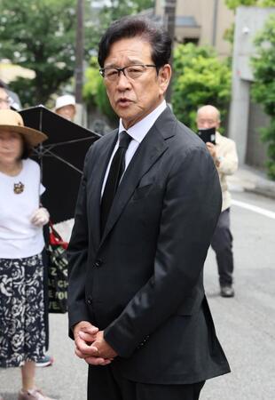 　長嶋茂雄さんの弔問に訪れた栗山英樹氏（撮影・石井剣太郎）