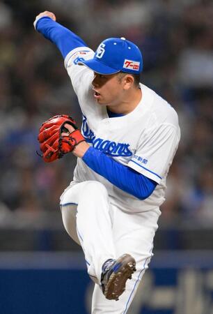 　９回に登板し、２１セーブ目を挙げた松山