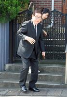 　長嶋茂雄さんの弔問に訪れた山本浩二氏（撮影・石井剣太郎）