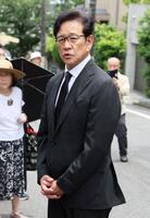 　長嶋茂雄さんの弔問に訪れた栗山英樹氏（撮影・石井剣太郎）