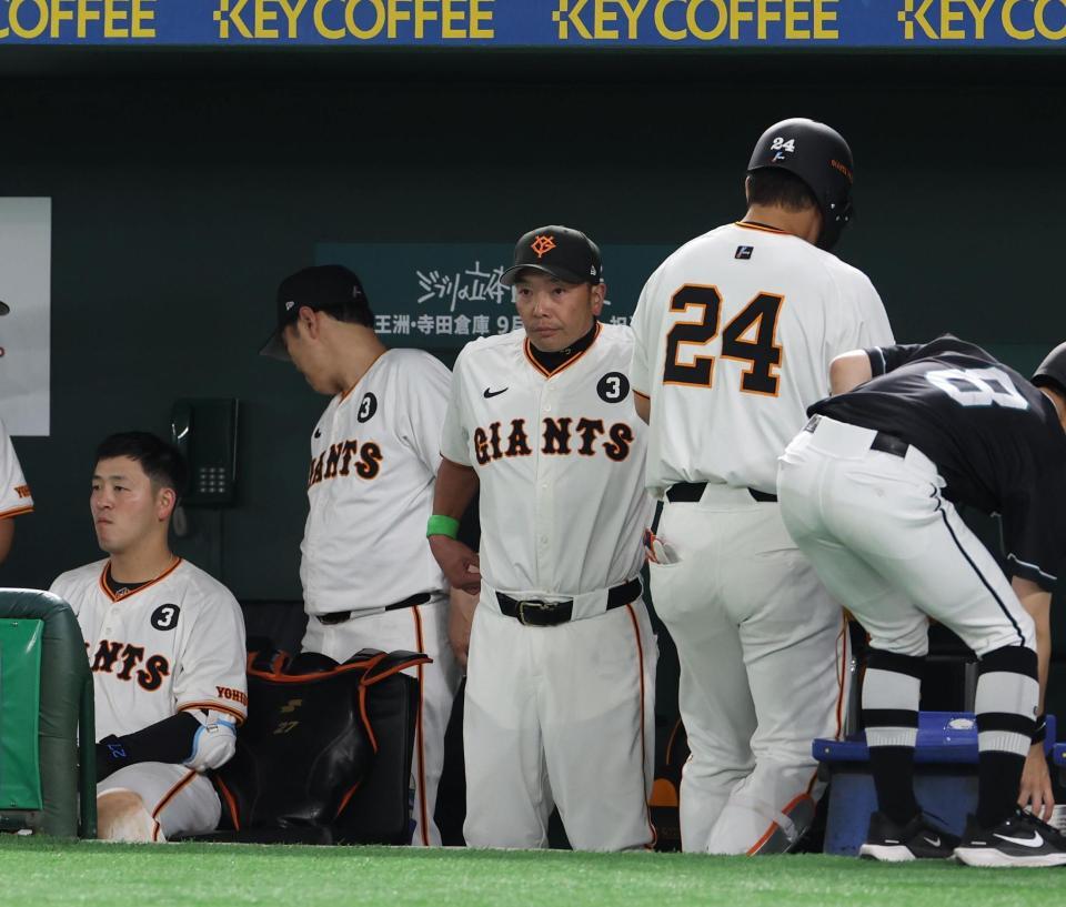 　楽天に敗れた阿部監督（撮影・佐々木彰尚）