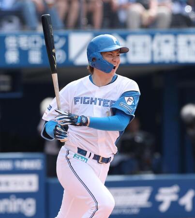 　５回、一ゴロに倒れる山崎（撮影・金田祐二）