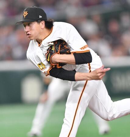 　８回から登板し、ランナーを出しながらも１イニングを無失点に抑えた大勢（撮影・開出牧）