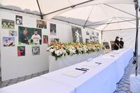 　長嶋茂雄さんの追悼記帳所に飾られた写真（撮影・開出牧）