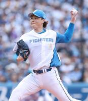 　力投する山崎（撮影・金田祐二）