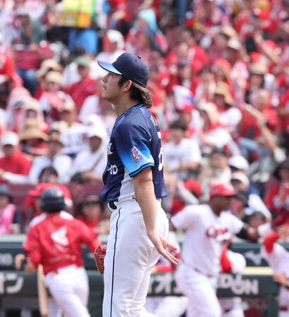 　３回、モンテロの中犠飛で失点し、マウンドに戻る今井（撮影・市尻達拡）