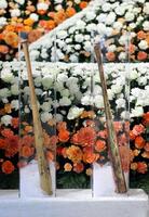 　長嶋さんの告別式で祭壇に飾られた記念のバット（読売新聞社提供）