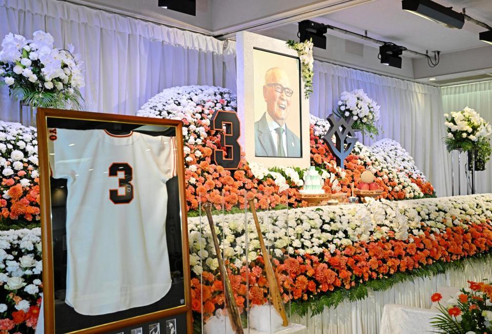 　通夜・告別式の会場に設けられた長嶋さんの祭壇＝７日（読売新聞社提供）