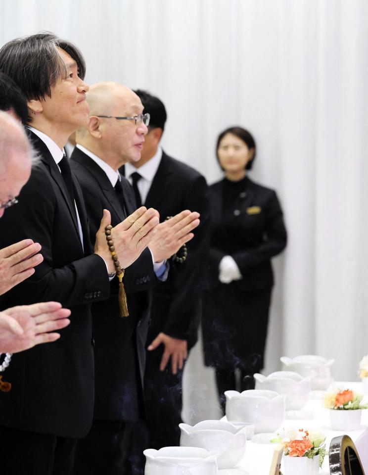 　長嶋さんの通夜に参列した（左から）松井秀喜氏、落合博満氏＝７日（読売新聞社提供）