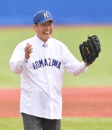　始球式を務め笑顔の元巨人・中畑清氏（撮影・開出牧）