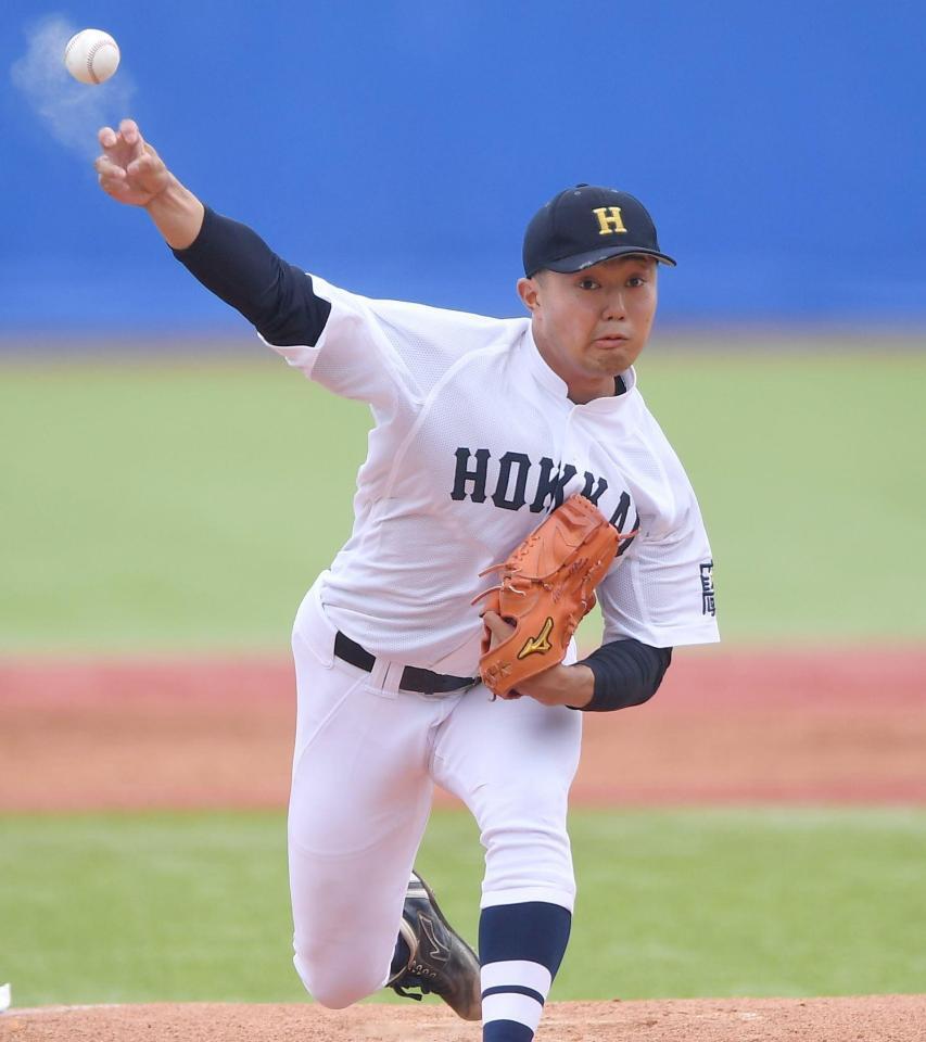 　力投する北海学園大・工藤泰己（撮影・開出牧）