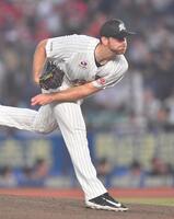 力投するサモンズ（撮影・開出牧）