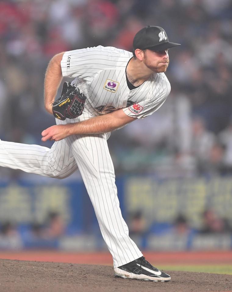 力投するサモンズ（撮影・開出牧）