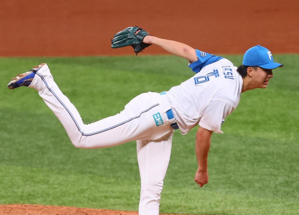 ６回、力投する日本ハム・達孝太＝エスコンフィールド北海道（撮影・中島達哉）