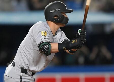 早くも「ゴールデングラブ確定」！？　巨人・吉川が横っ跳びで好捕のスーパープレー　ＳＮＳ大絶賛「芸術家すぎる」「はんぱねー」