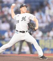 　力投する西野（撮影・開出牧）