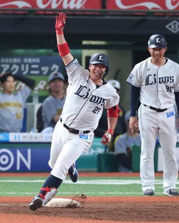 西武・炭谷　１１年ぶりサヨナラ打　３８歳のベテラン「もう二度とないと思っていた」