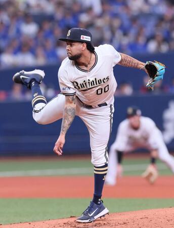 　ＤｅＮＡ打線を相手に力投するエスピノーザ（撮影・立川洋一郎）