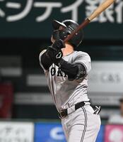 　１回、若林が右飛に倒れる