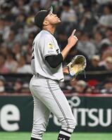 　１２回裏に登板し、無失点に抑えたマルティネス