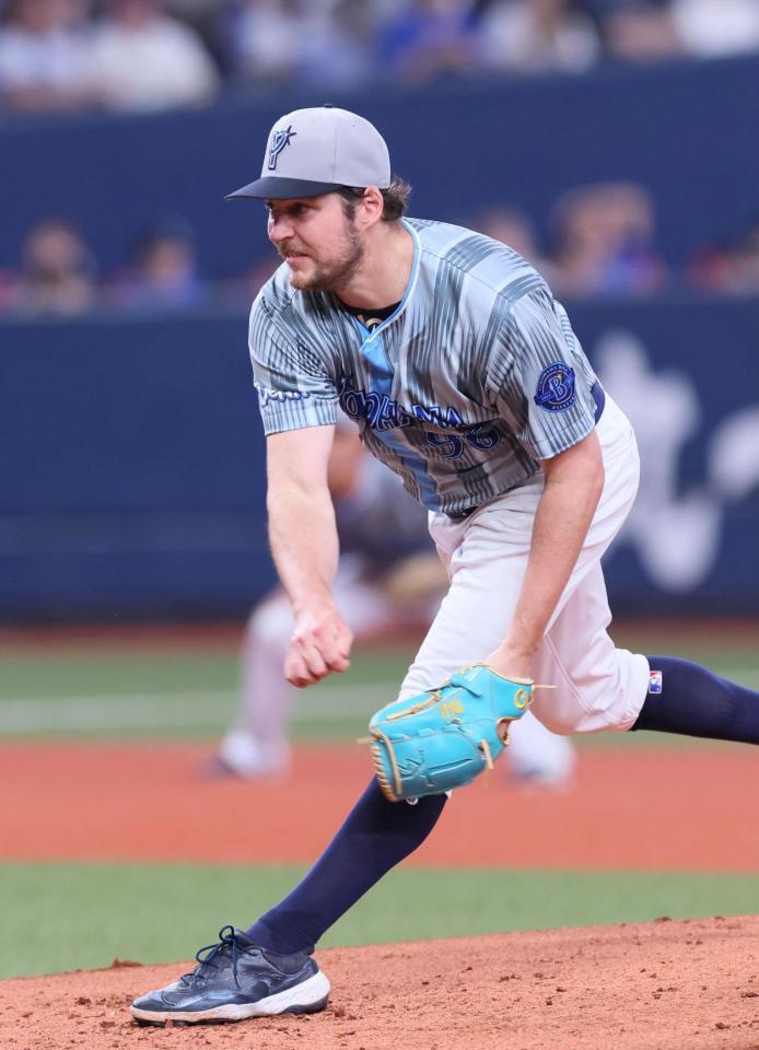 　オリックス打線を相手に力投するバウアー（撮影・立川洋一郎）