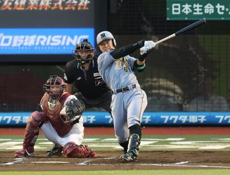 　２回、二塁、中前打を放つ」豊田（撮影・金田祐二）