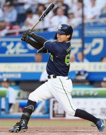 　２回、武岡が左前に同点打を放つ