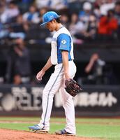 　７回途中６失点で降板となった伊藤（撮影・中島達哉）