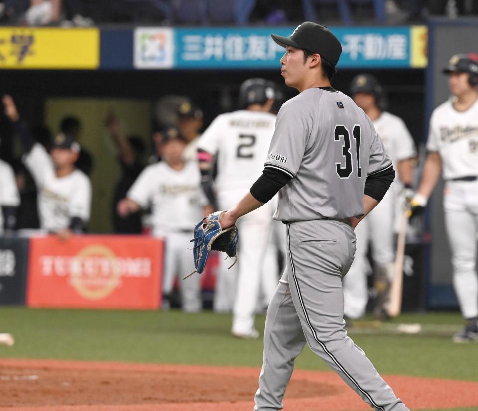 　３回、森に右翼線２点二塁打を打たれた赤星