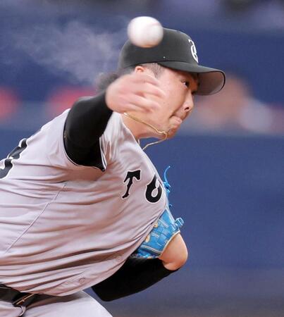 　１０回、４番手で登板する船迫