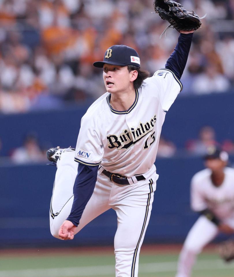 　先発で力投する寺西