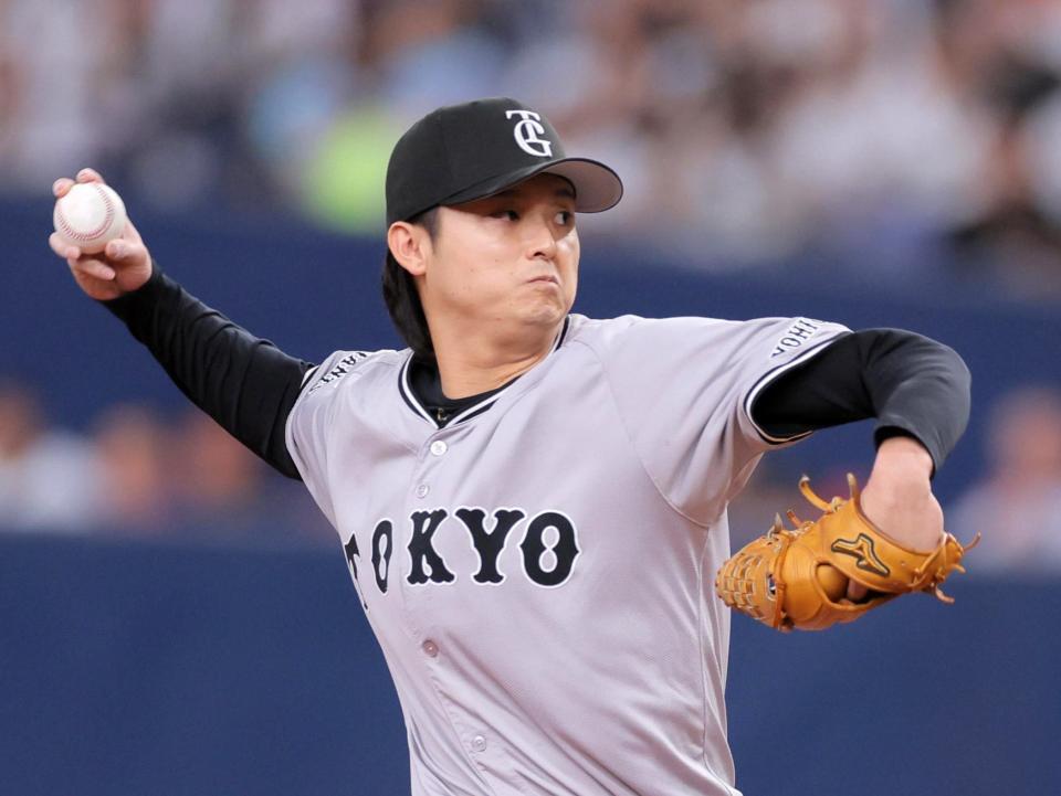 　８回途中、２番手で登板する田中瑛