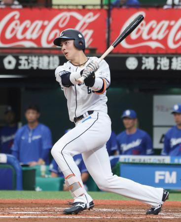 西１-０中（１５日）　長谷川が均衡破る適時打