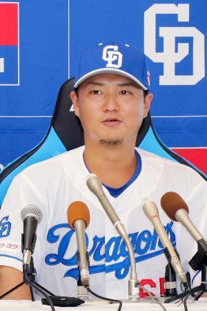 中日加入の佐藤、背番号６５　「勝ちに貢献したい」