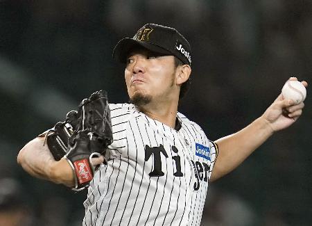 　６回１失点で今季初勝利の阪神・伊藤将＝甲子園