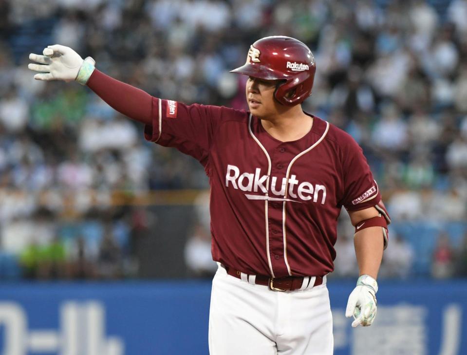 　３回、浅村は左前に先制適時打を放つ（撮影・佐藤厚）