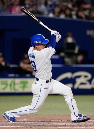 中日・ドラ４石伊　九里撃ち適時打「チームの勢いに自分も乗せてもらいました」　連敗３でストップ