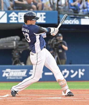 西武・長谷川信哉が先制５号ソロ　ＤｅＮＡ東から値千金の一発