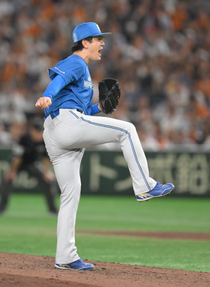 　８回、キャベッジに対し力投する北山（撮影・伊藤笙子）