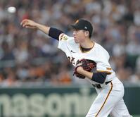 　西武戦に先発する戸郷（撮影・西岡正）