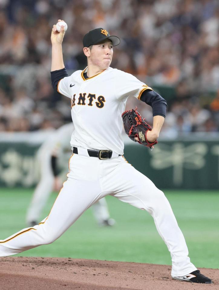 　先発し力投する戸郷（撮影・石井剣太郎）