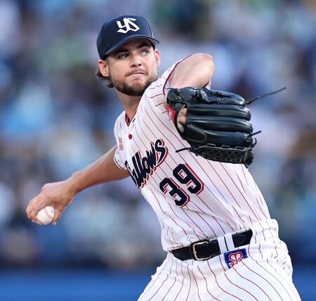 　先発し、投げ込むランバート（撮影・田中太一）