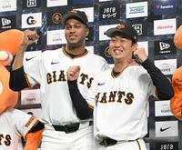 巨人 マルティネス 直筆NPB球 Yahoo!オークション -「マルティネス サイン」(サイン) (記念品