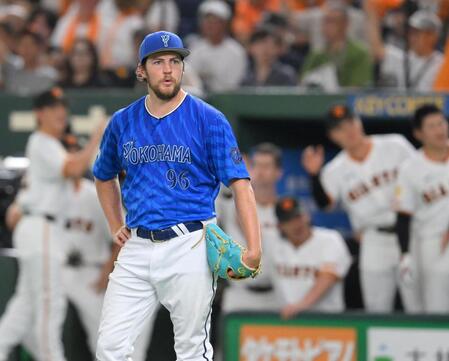 　６回、オコエに３点適時三塁打を浴びたバウアー（撮影・伊藤笙子）